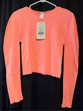 Fabletics Women's bright Coral 3/4-Sleeve. Super smooth and stratch material!